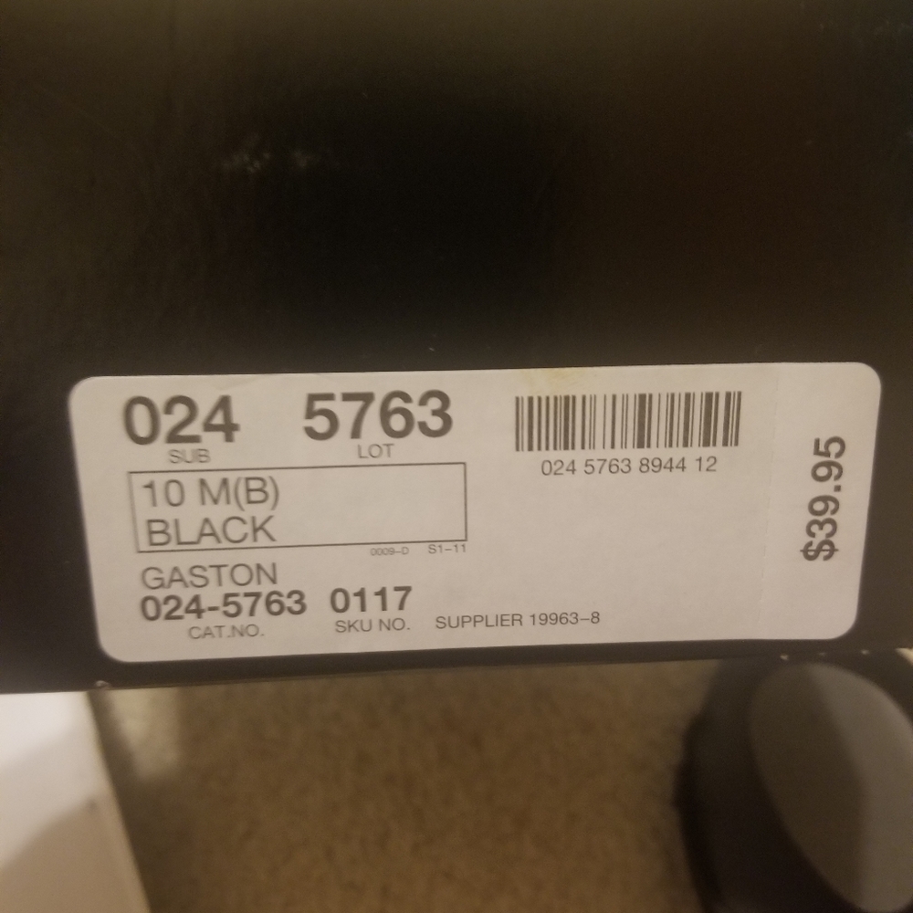 Shoes - Picture 4 of 5